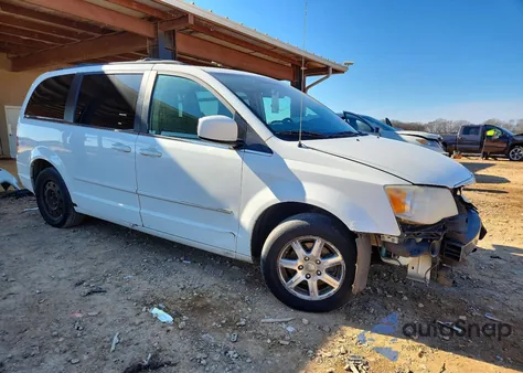 2008 Chrysler Town & Country Touring z USA, uszkodzony, nr VIN 2A8HR54P08R728604